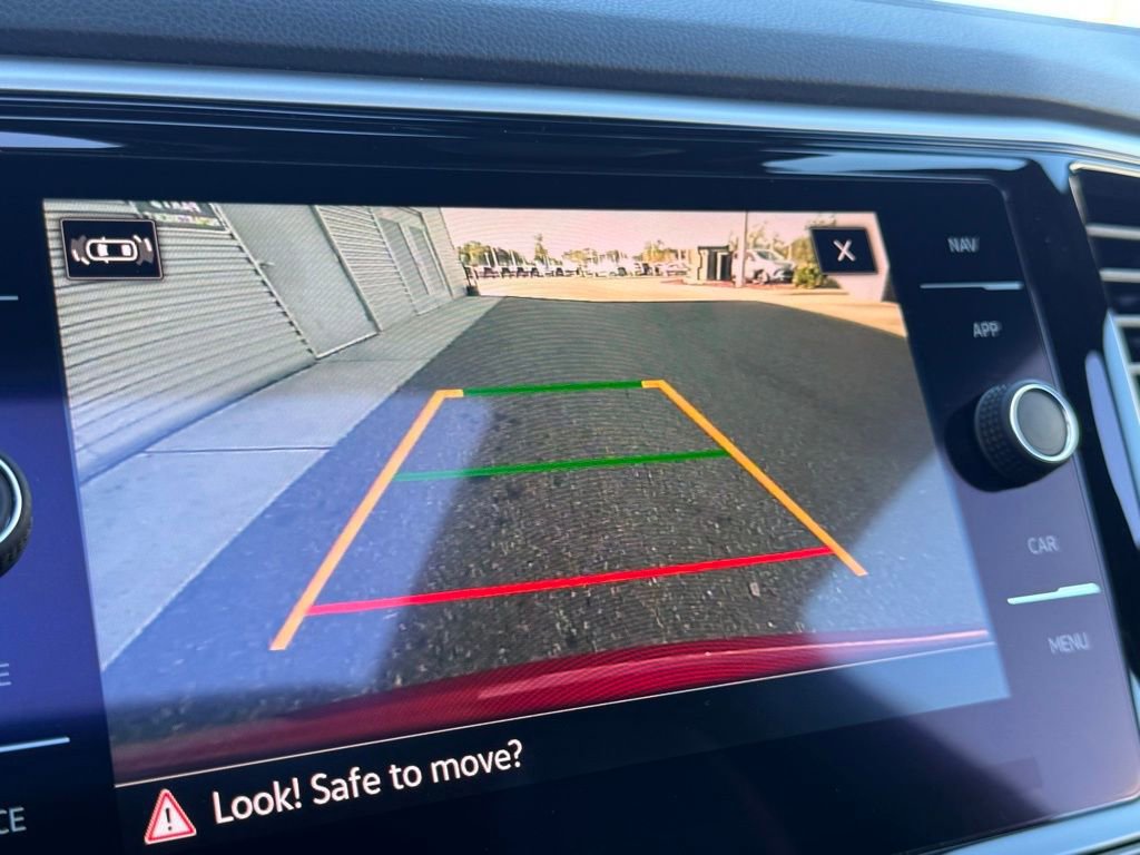 Used 2022 Volkswagen Atlas Cross Sport SEL R-Line image 34