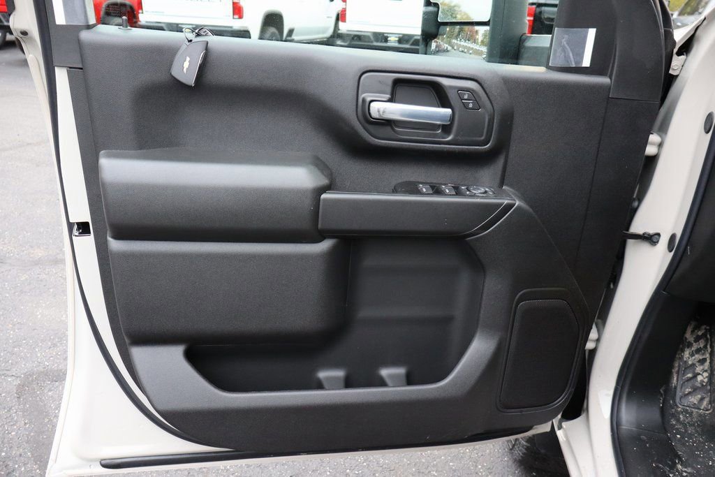 New 2026 Chevrolet Silverado 2500 Custom w/ Custom Value Package image 4