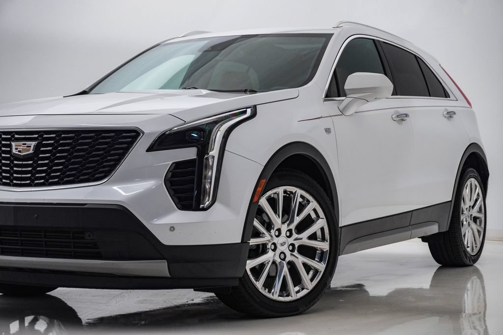 Used 2019 Cadillac XT4 Premium Luxury AWD/4WD image 2
