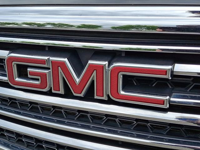 Used 2017 GMC Acadia SLT FWD image 9