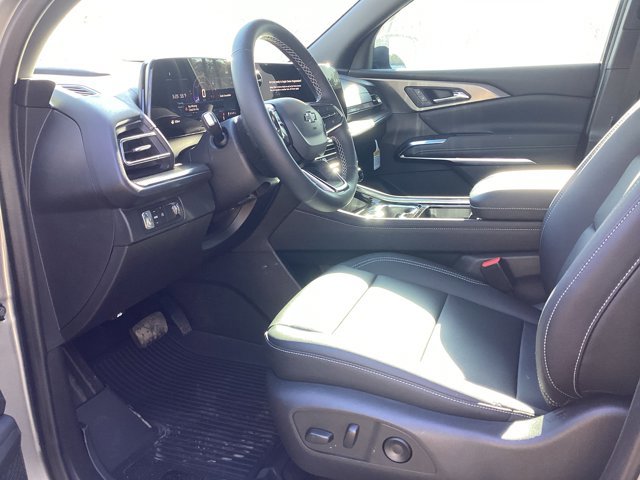 New 2026 Chevrolet Traverse LT w/ Midnight/Sport Edition image 9