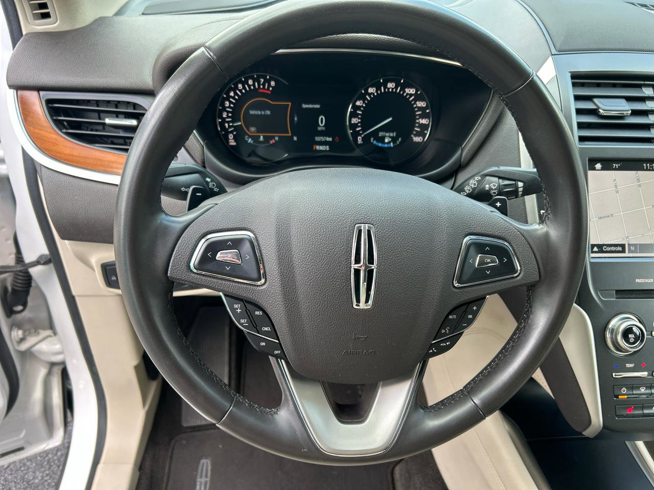 Used 2017 Lincoln MKC Select w/ Select Plus Package AWD/4WD image 16
