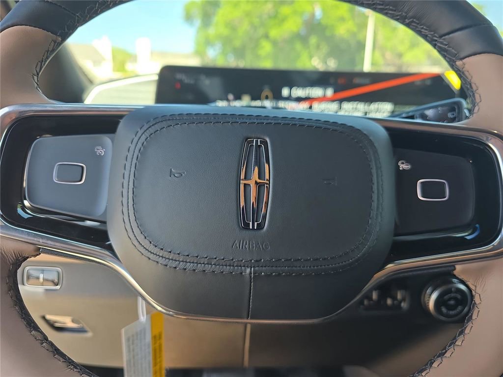 New 2026 Lincoln Navigator Black Label AWD/4WD image 23