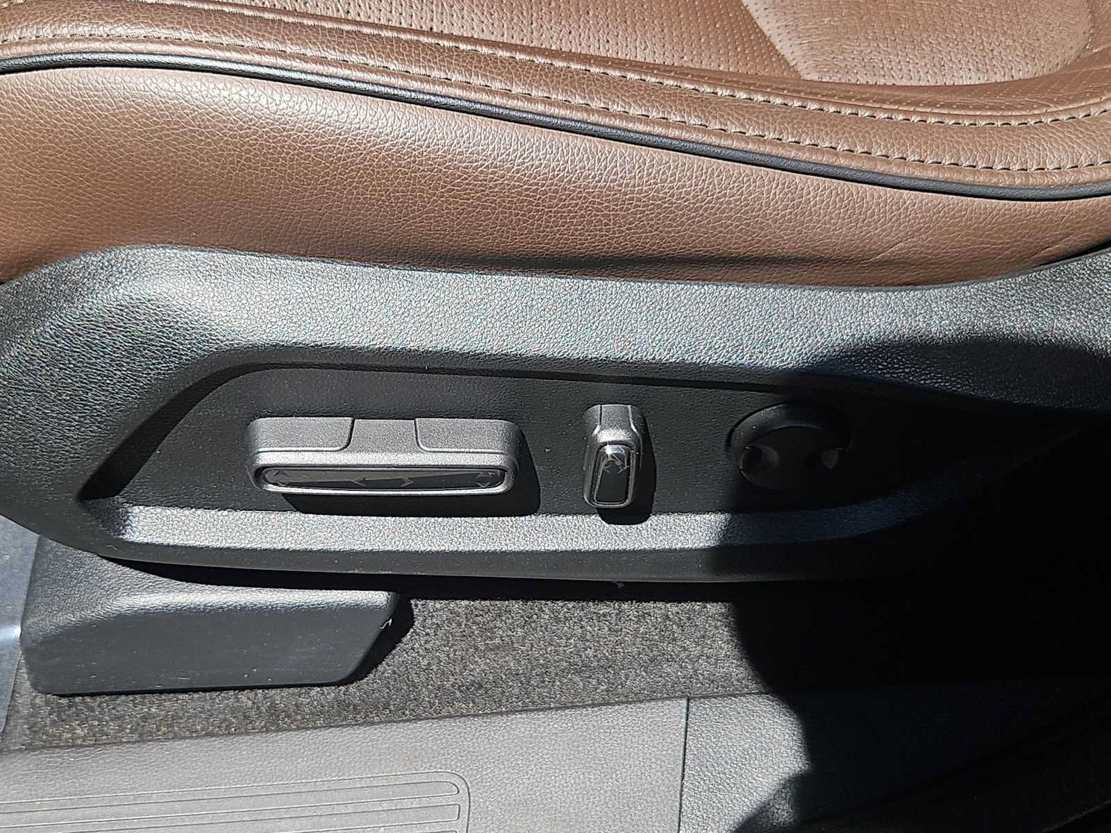 Certified 2023 Honda Pilot Elite image 25