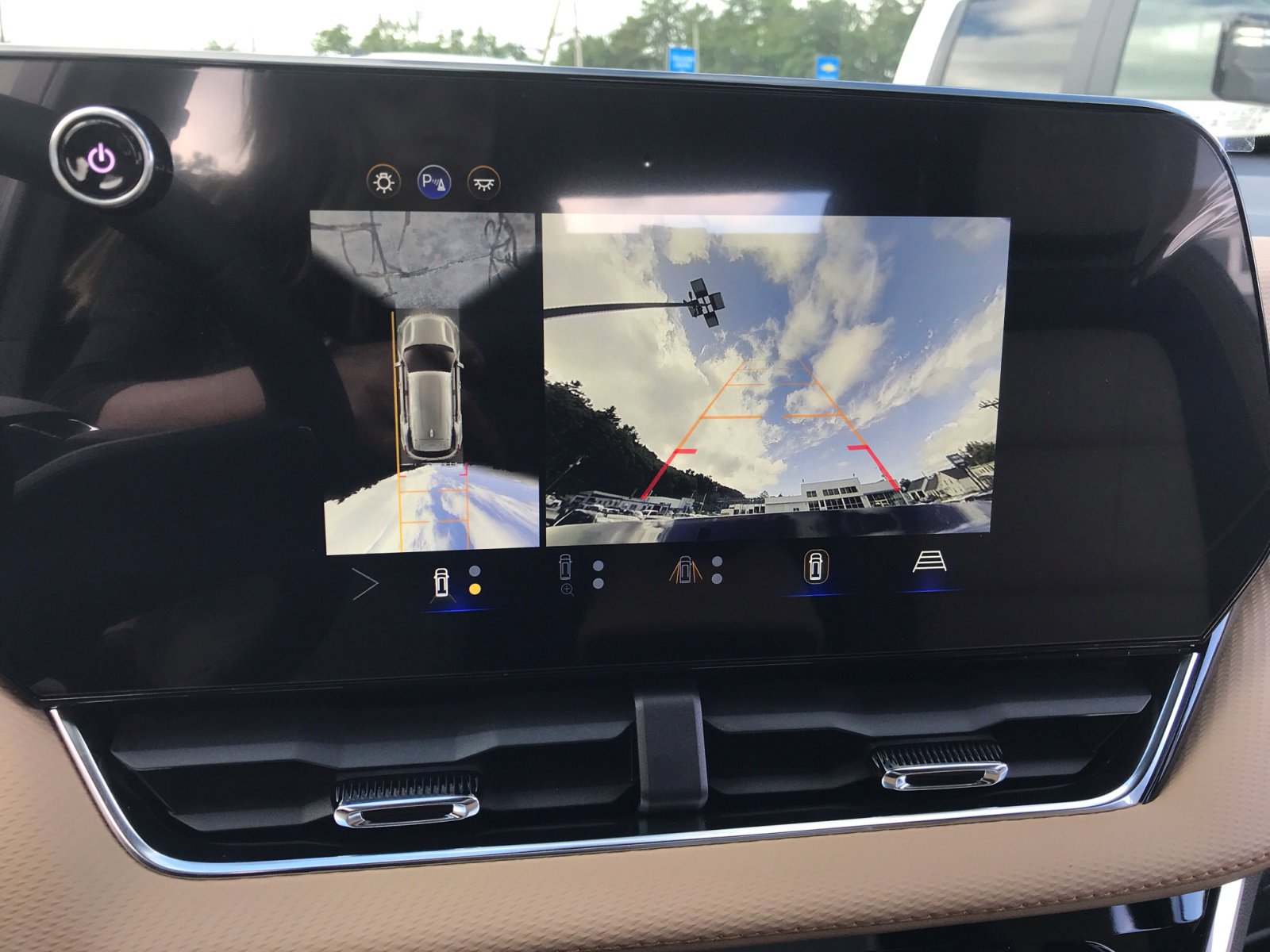 New 2026 Chevrolet Equinox ACTIV w/ Convenience Package III image 20