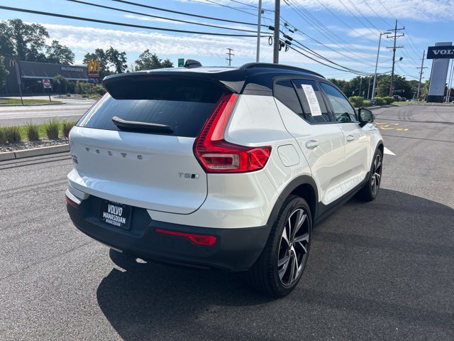 Used 2021 Volvo XC40 T5 R-Design w/ Climate Package AWD/4WD image 5