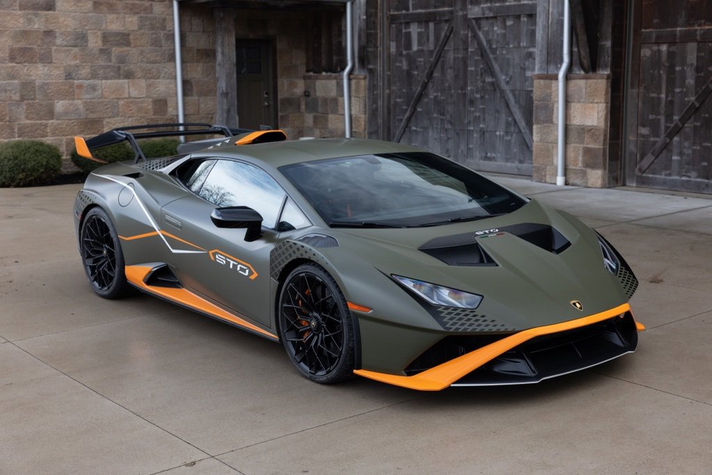 Used 2022 Lamborghini Huracan STO image 4