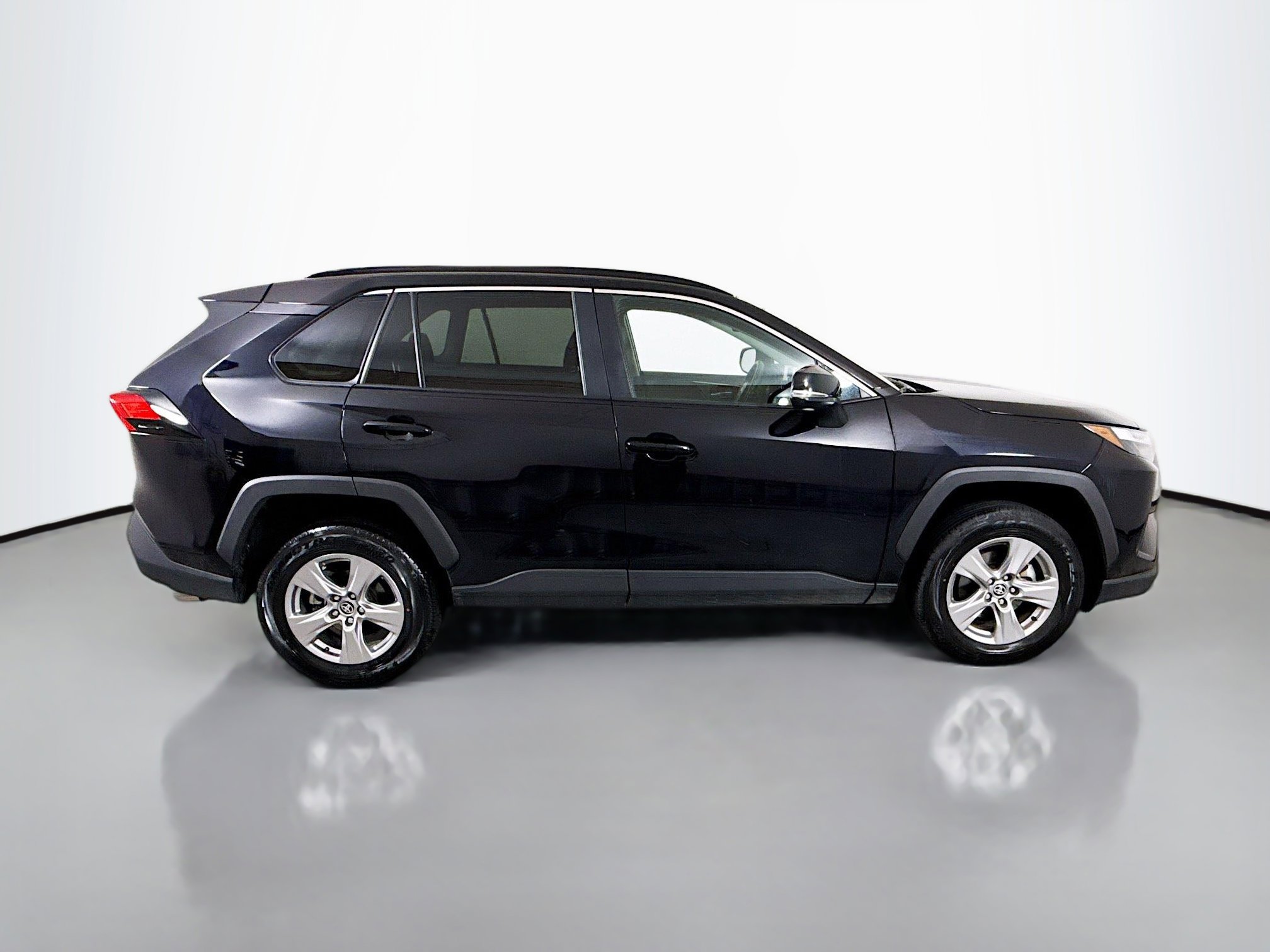 Used 2025 Toyota RAV4 XLE image 8