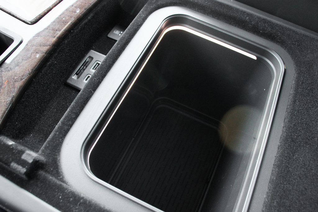 Used 2023 Cadillac Escalade Sport Platinum image 41