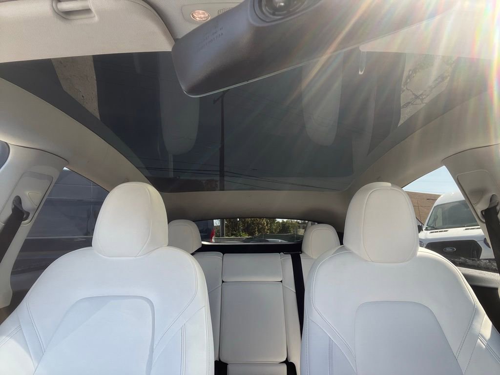 Used 2024 Tesla Model Y 2WD image 16