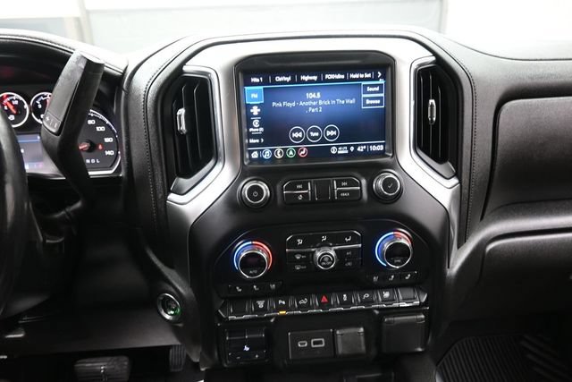 Used 2022 Chevrolet Silverado 2500 LTZ w/ LTZ Convenience Package AWD/4WD image 11