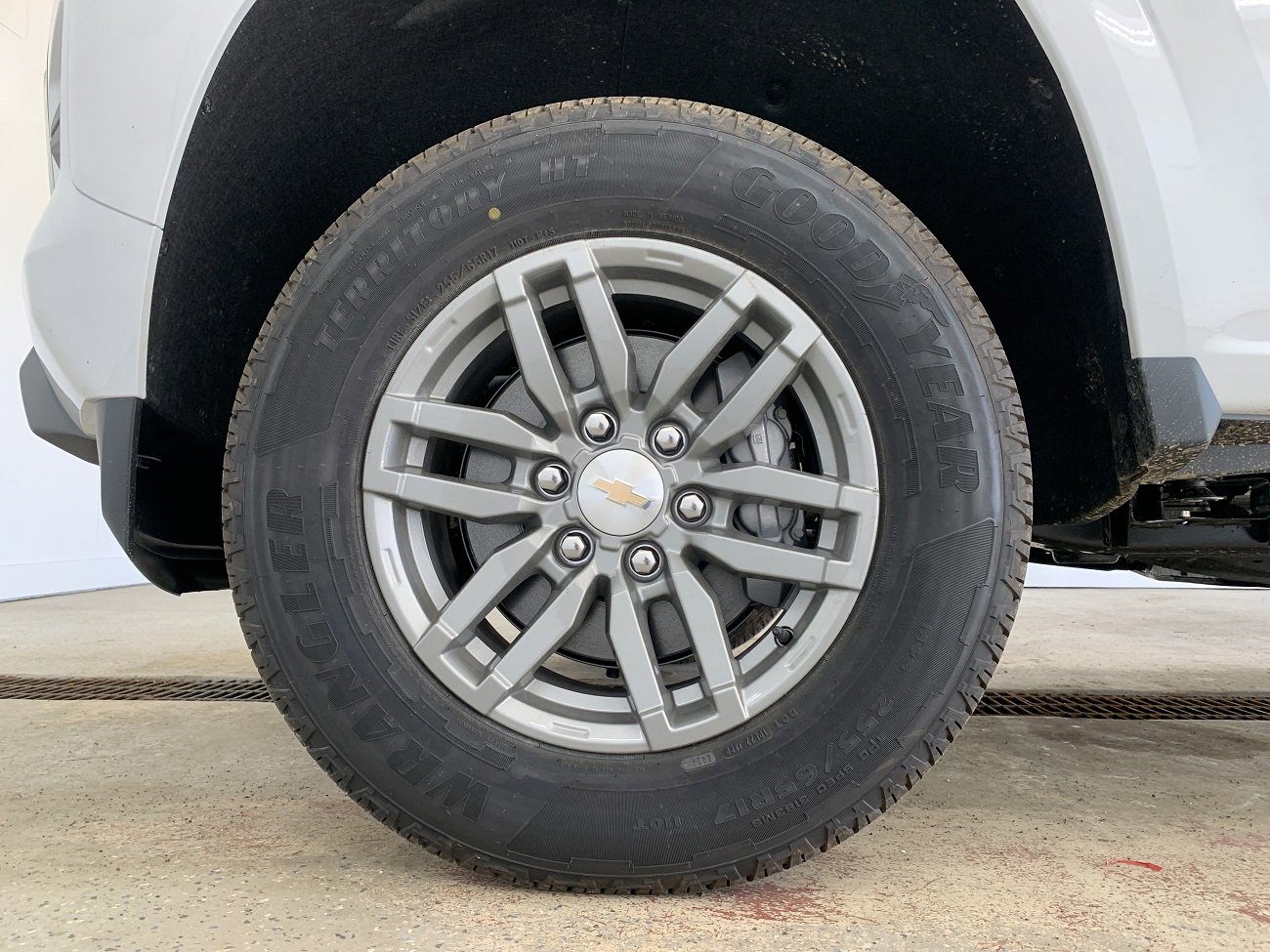 New 2024 Chevrolet Colorado LT w/ LT Convenience Package III image 8