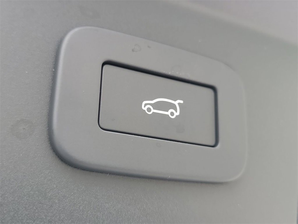 New 2026 Land Rover Range Rover Velar S image 12