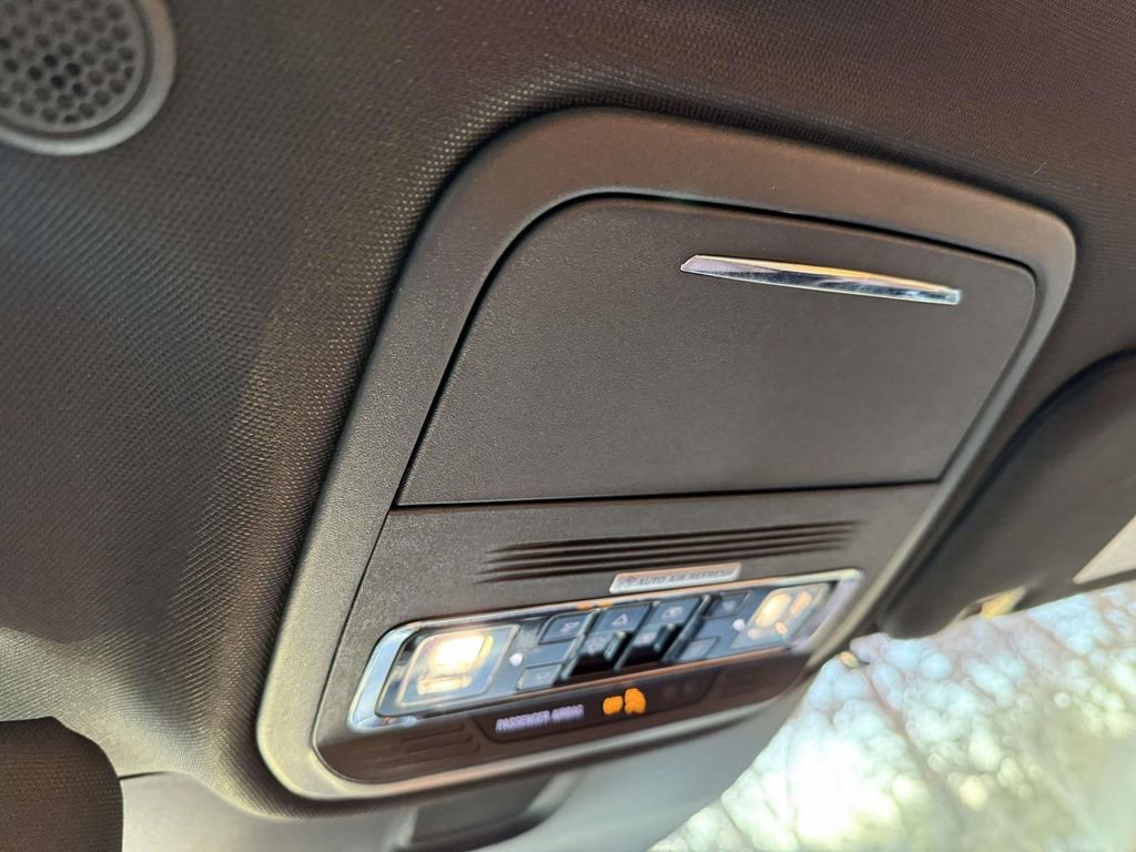 Used 2025 Lincoln Aviator Reserve image 23