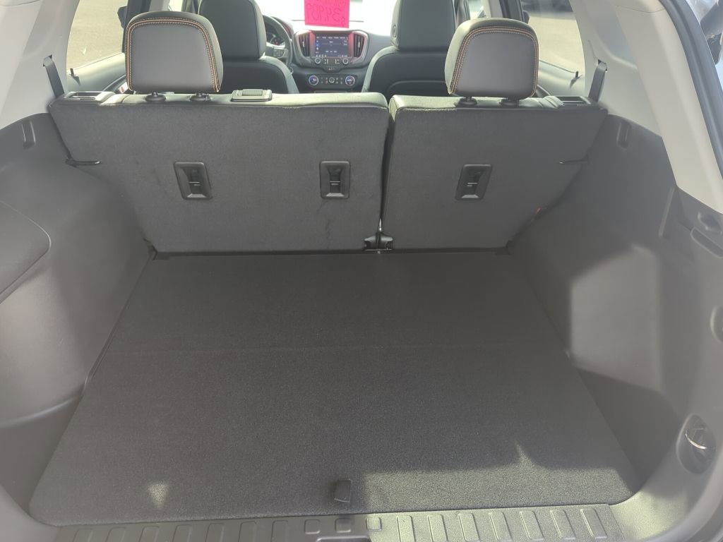 Used 2024 GMC Terrain AT4 w/ Tech Package image 13