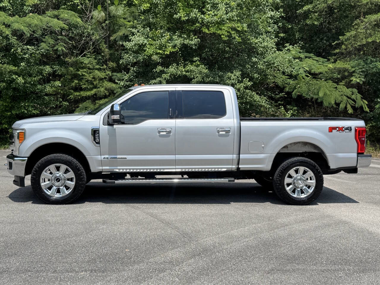 Used 2017 Ford F250 Lariat w/ Lariat Ultimate Package image 2