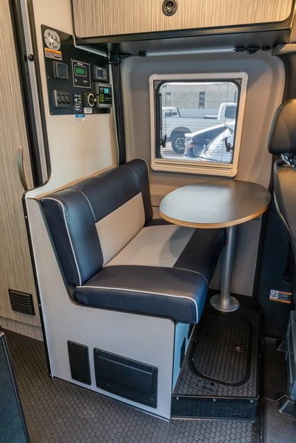 Used 2021 Mercedes-Benz Sprinter 2500 image 31