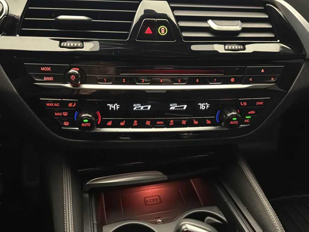 Used 2018 BMW M550i xDrive AWD/4WD image 29
