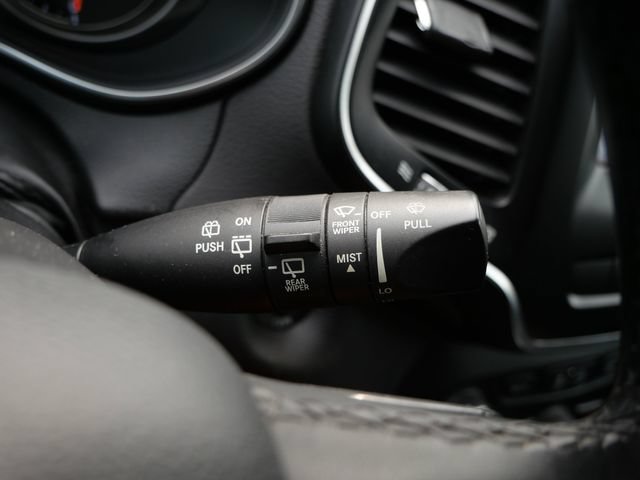 Used 2019 Jeep Cherokee Latitude Plus w/ Cold Weather Group FWD image 20