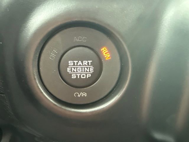 Certified 2022 Jeep Wrangler Willys image 27