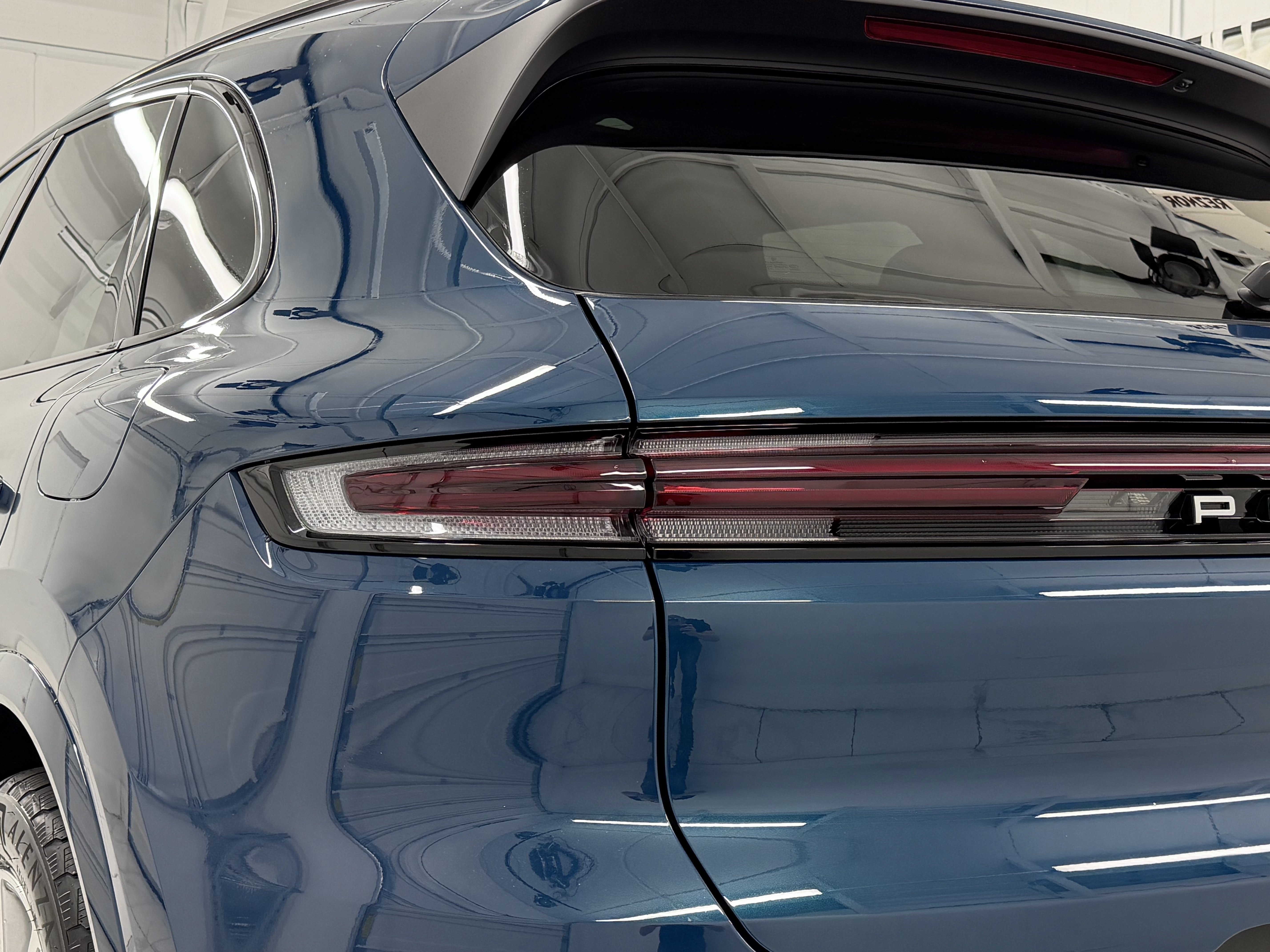 New 2026 Porsche Cayenne E-Hybrid AWD/4WD image 18