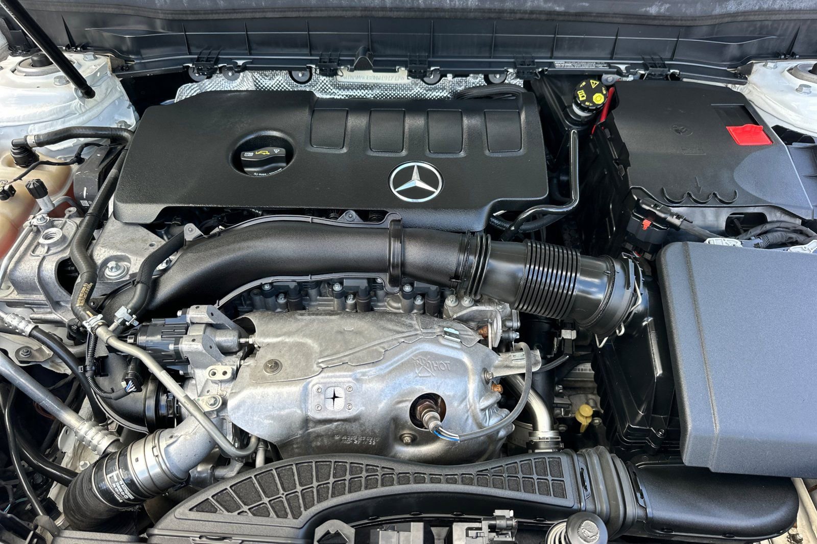 Used 2022 Mercedes-Benz GLB 250 image 25