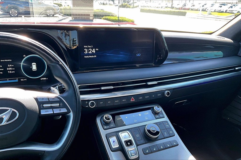 Certified 2023 Hyundai Palisade Calligraphy FWD image 9