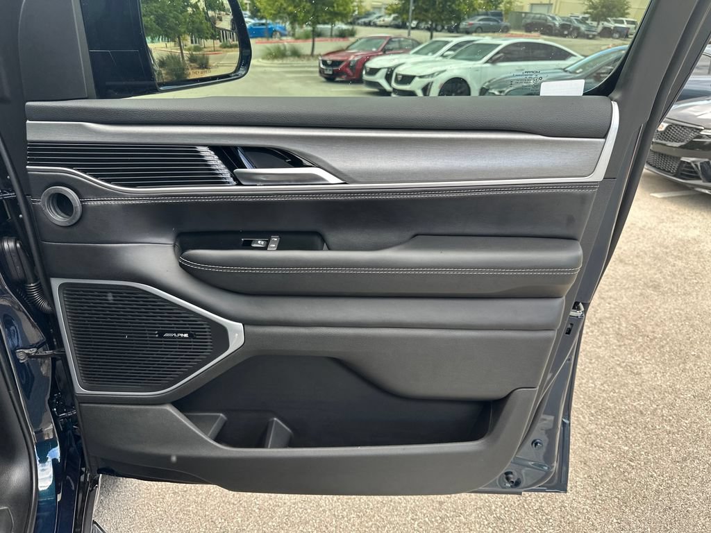 New 2026 Jeep Grand Wagoneer 4WD image 36