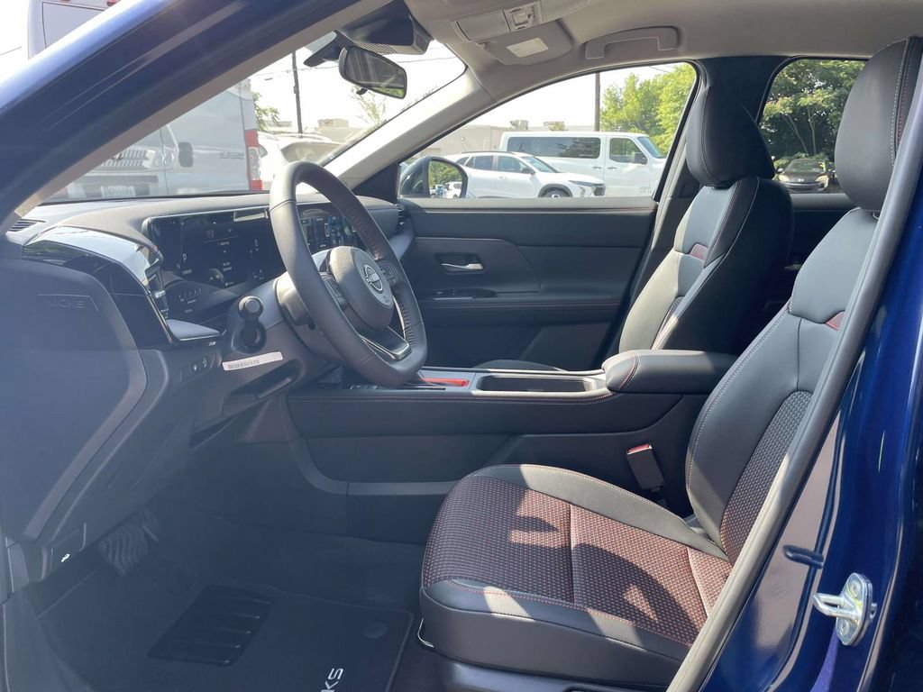 New 2026 Nissan Kicks SR FWD image 12