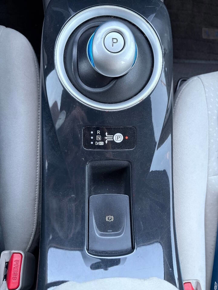 Used 2011 Nissan Leaf SL image 22