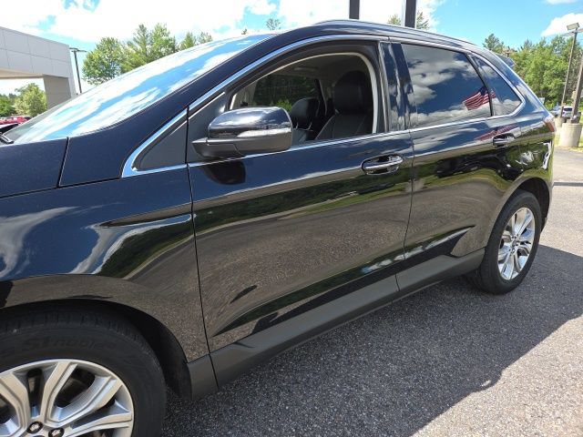 Used 2019 Ford Edge Titanium AWD/4WD image 34