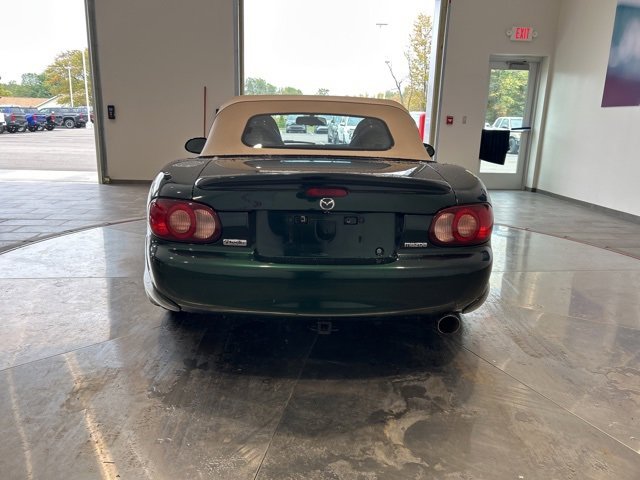 Used 2002 MAZDA MX-5 Miata image 6
