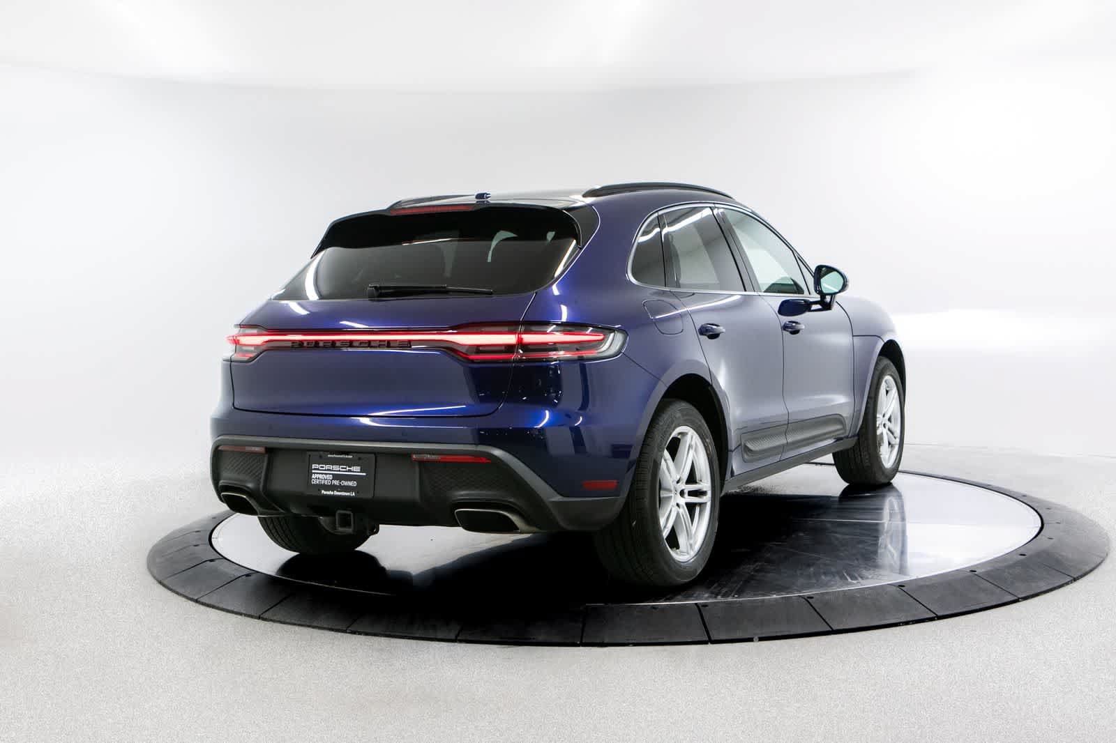 Certified 2023 Porsche Macan AWD/4WD image 7