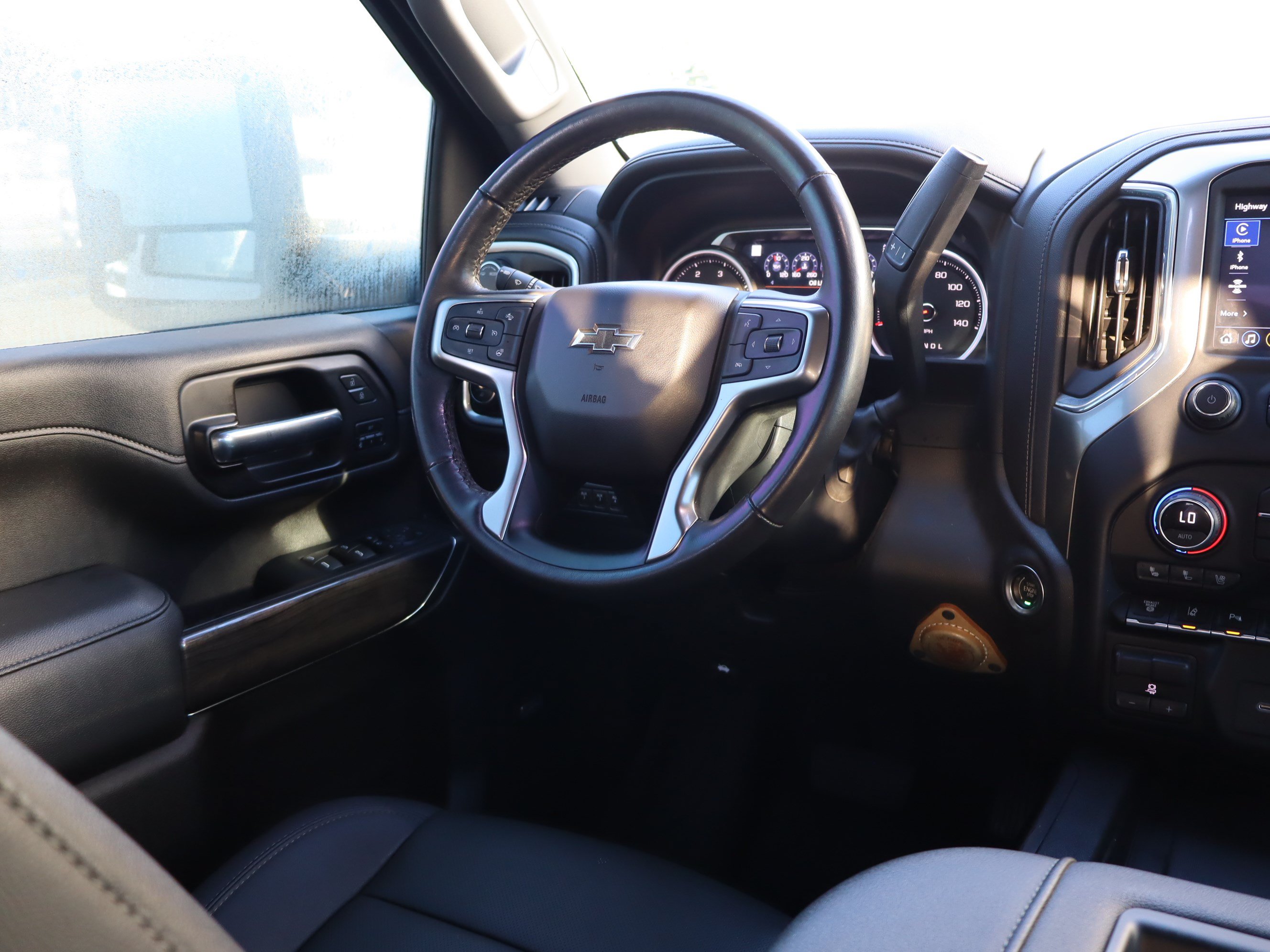 Used 2022 Chevrolet Silverado 2500 LTZ w/ LTZ Plus Package AWD/4WD image 17