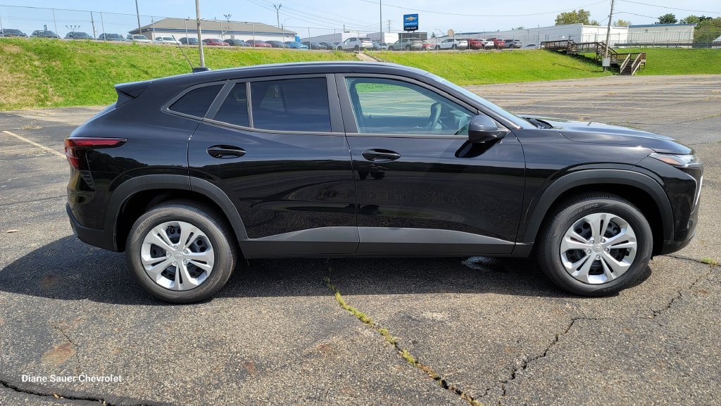 New 2026 Chevrolet Trax LS FWD image 14