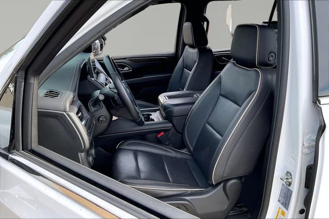 Used 2024 Chevrolet Suburban Premier image 15