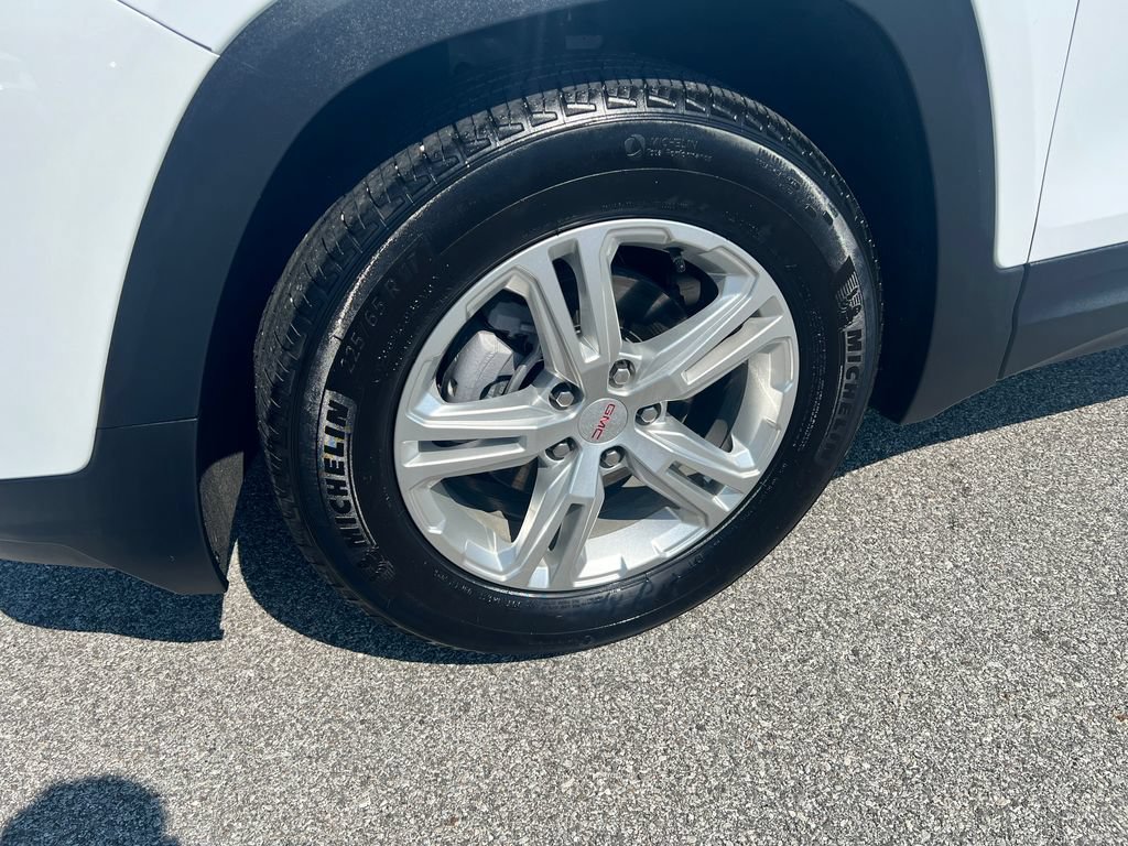 Used 2024 GMC Terrain SLE w/ Driver Convenience Package FWD image 14