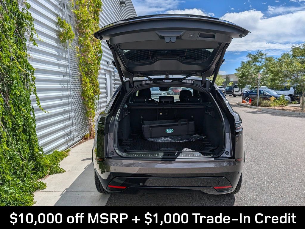 New 2025 Land Rover Range Rover Velar Dynamic SE image 16