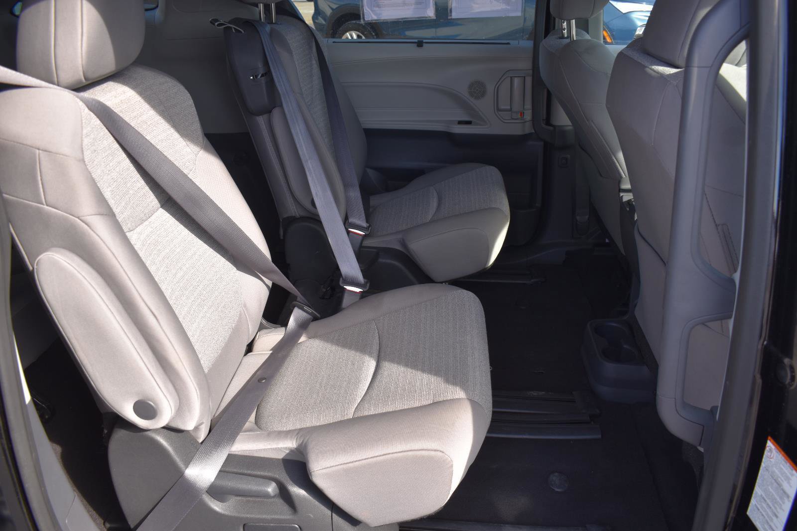 Used 2024 Toyota Sienna LE image 13