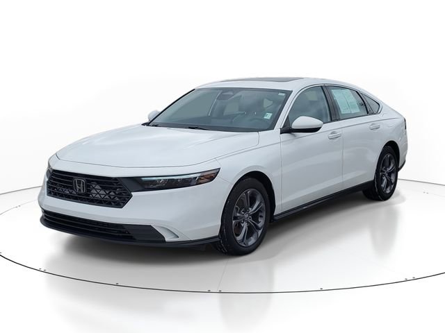 Used 2024 Honda Accord EX image 2