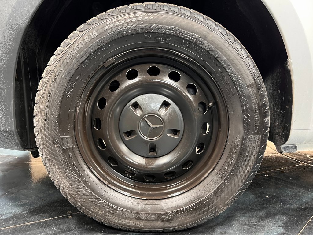 Used 2022 Mercedes-Benz Metris image 18