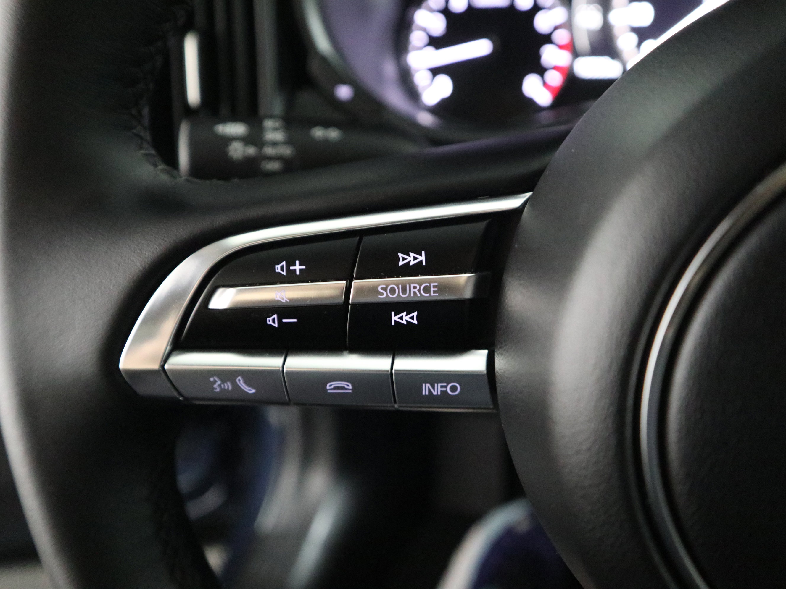 Certified 2025 MAZDA CX-50 AWD 2.5 S w/ Premium Plus Pkg image 27