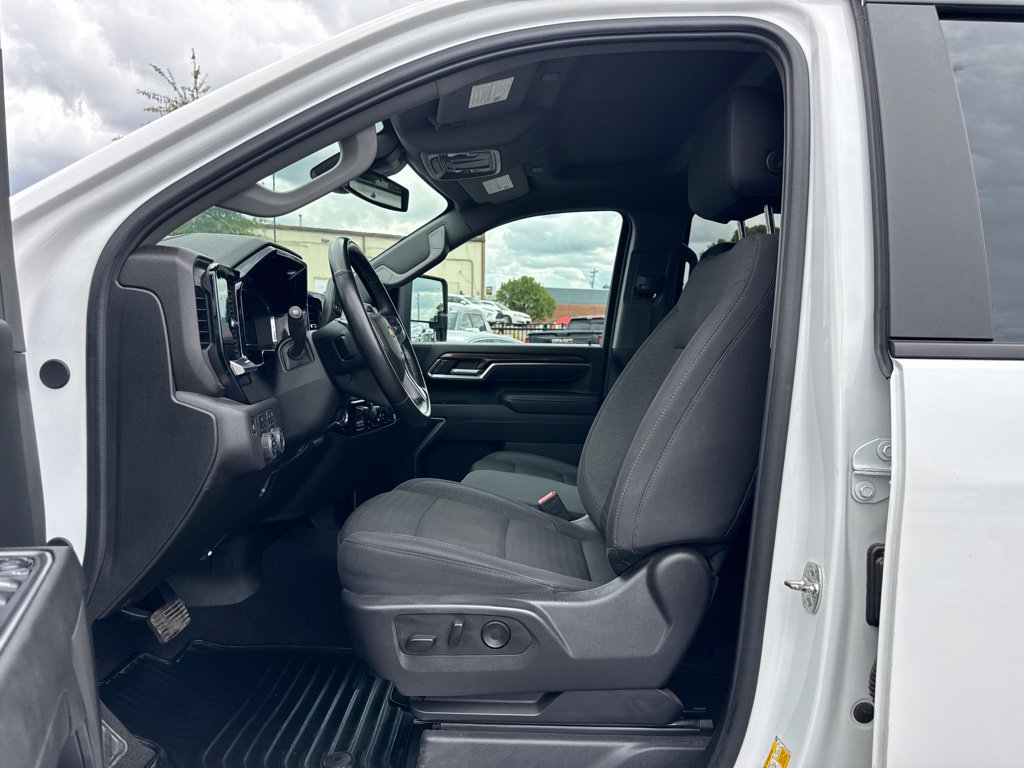 Used 2025 Chevrolet Silverado 2500 LT w/ Safety Package AWD/4WD image 13