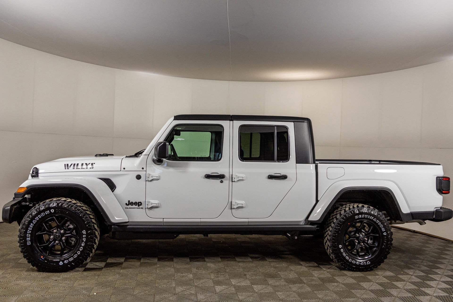 New 2026 Jeep Gladiator Willys image 19