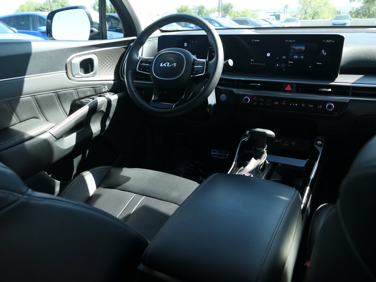 Used 2024 Kia Sorento SX FWD image 22
