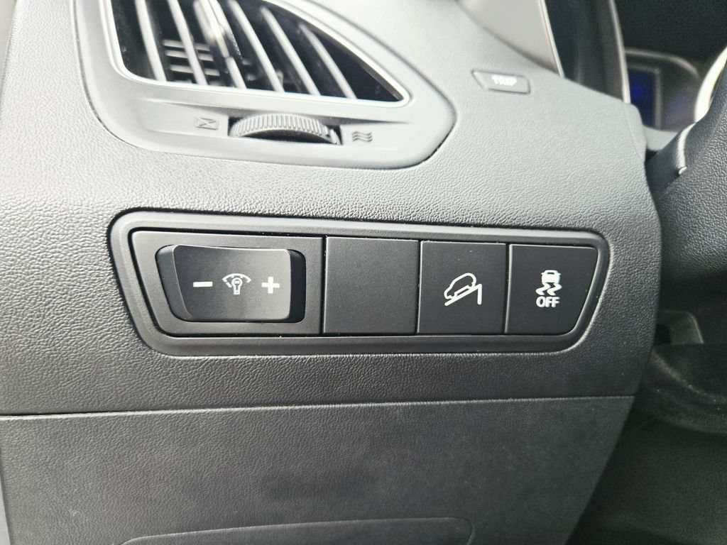 Used 2010 Hyundai Tucson GLS w/ Popular Equipment Pkg 2 FWD image 29