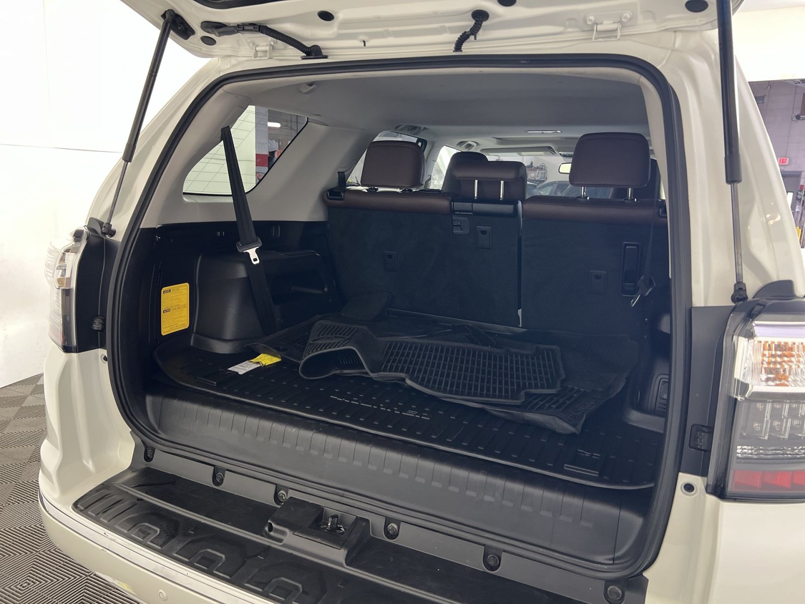 Used 2023 Toyota 4Runner Limited AWD/4WD image 26