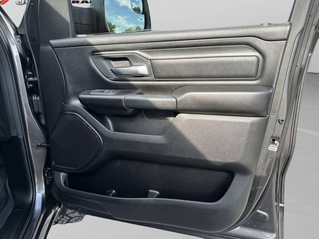 Used 2026 RAM 1500 Warlock AWD/4WD image 37