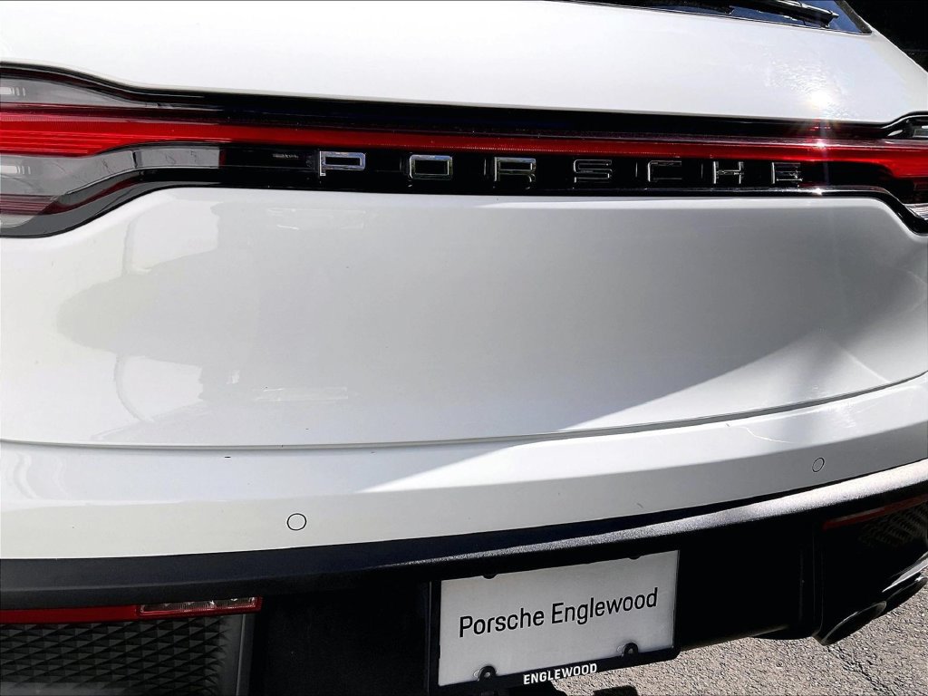 Certified 2023 Porsche Macan AWD/4WD image 13