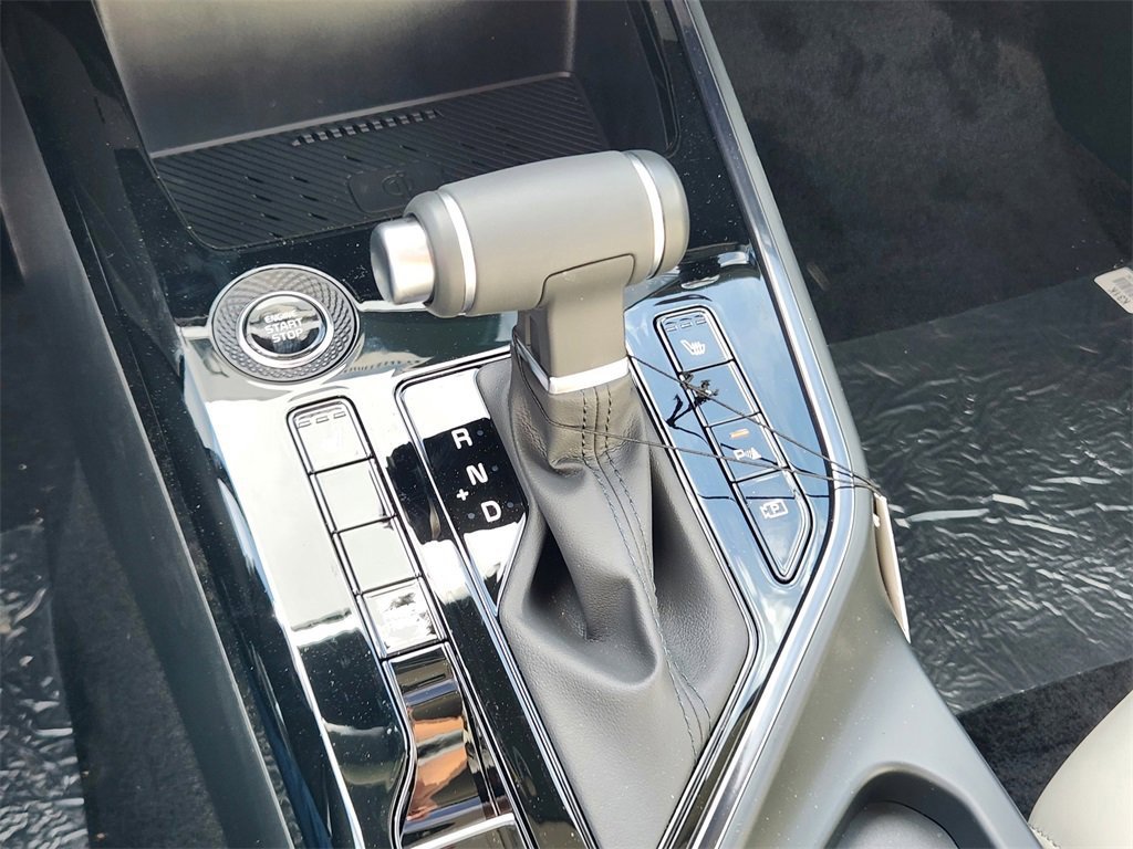 New 2025 Kia Niro EX Touring image 14